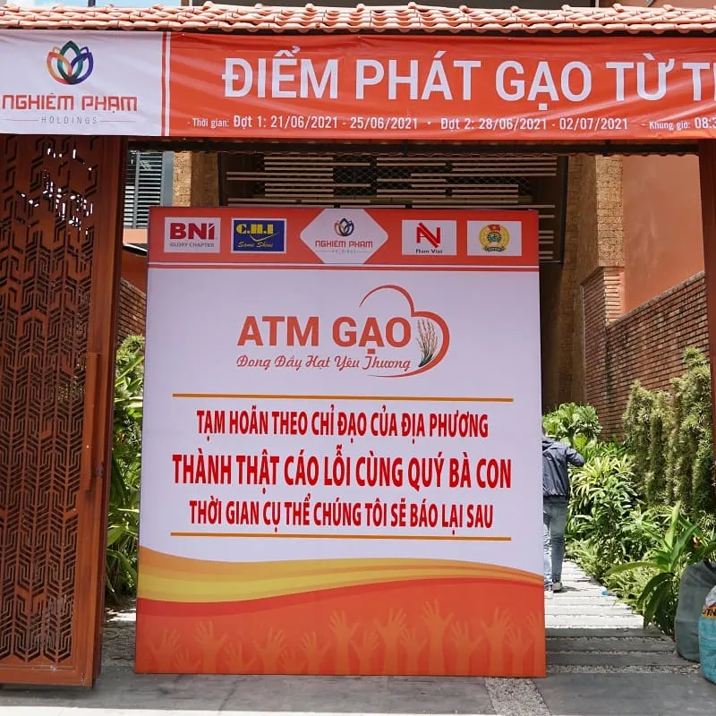 Tam dung atm gao cong dong nghiem pham holdings 2